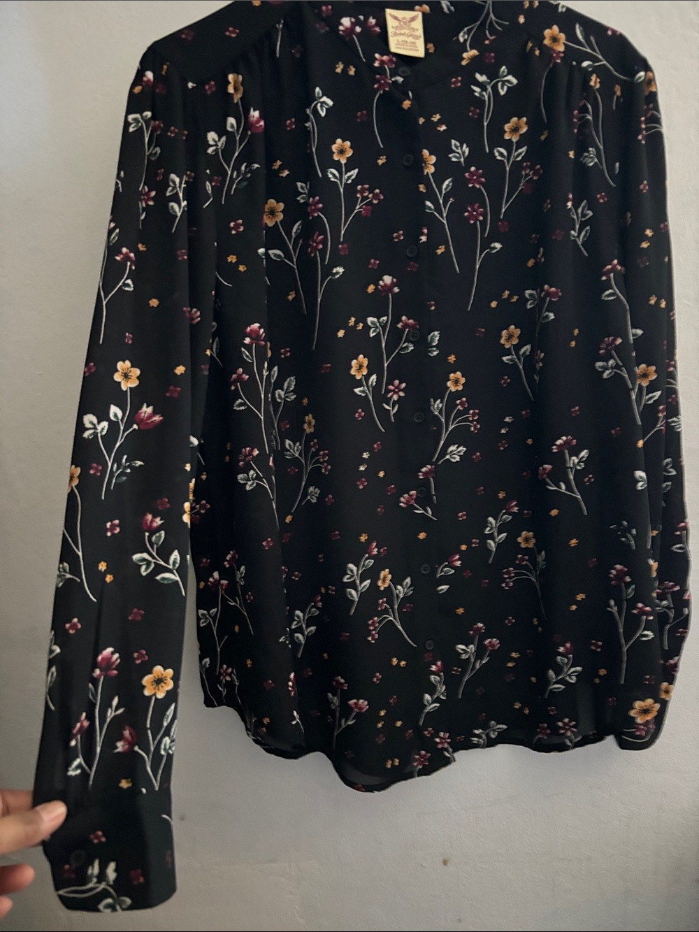 Women's Black Floral Button-Front Blouse - Elegant Long Sleeve Top